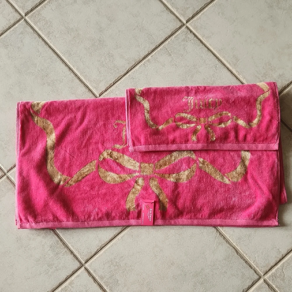 Juicy Couture Set Of 2 Bath Towel And Hand Towel Pink and Gold Towel Set
